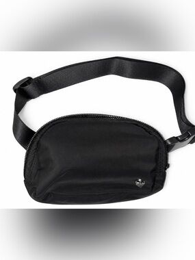 🌟Black Mini Nylon Belt Bag Fanny Pack Crossbody Adjustable Zip Pouch NEW!!🌟